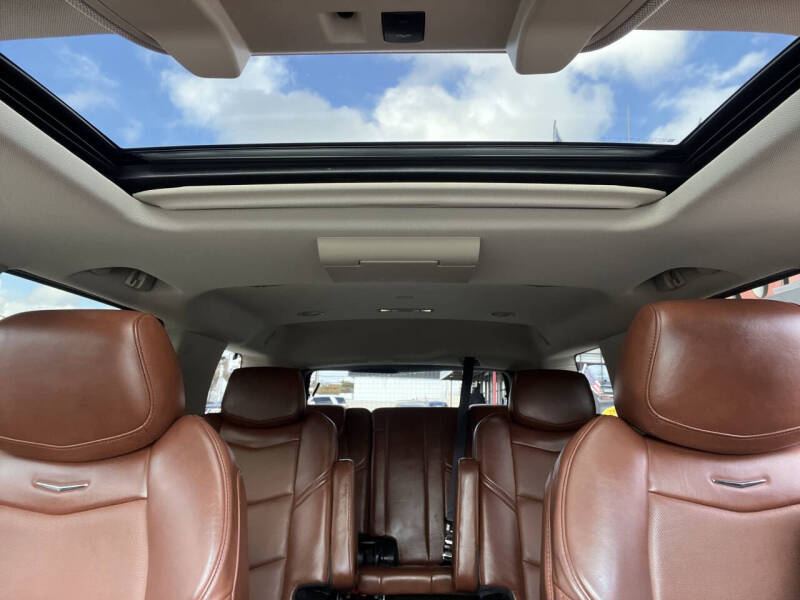 2015 Cadillac Escalade Luxury