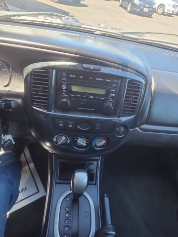2006 Mazda Tribute s
