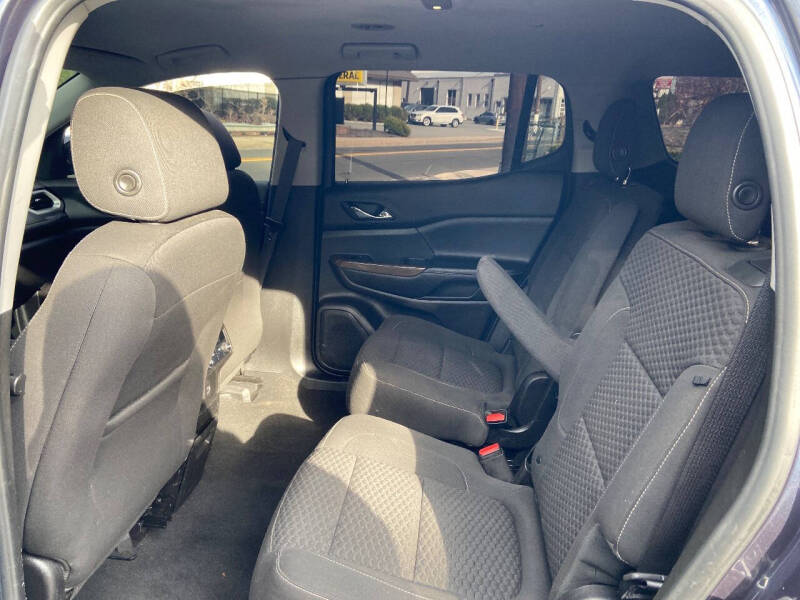 2019 GMC Acadia SLE-2