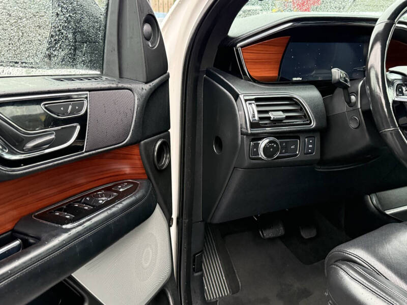 2018 Lincoln Navigator Premiere