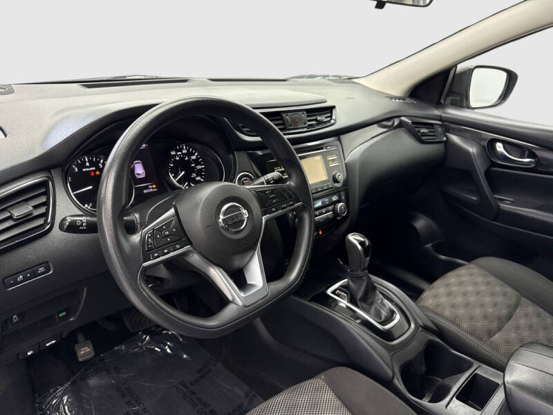 2017 Nissan Rogue Sport SV