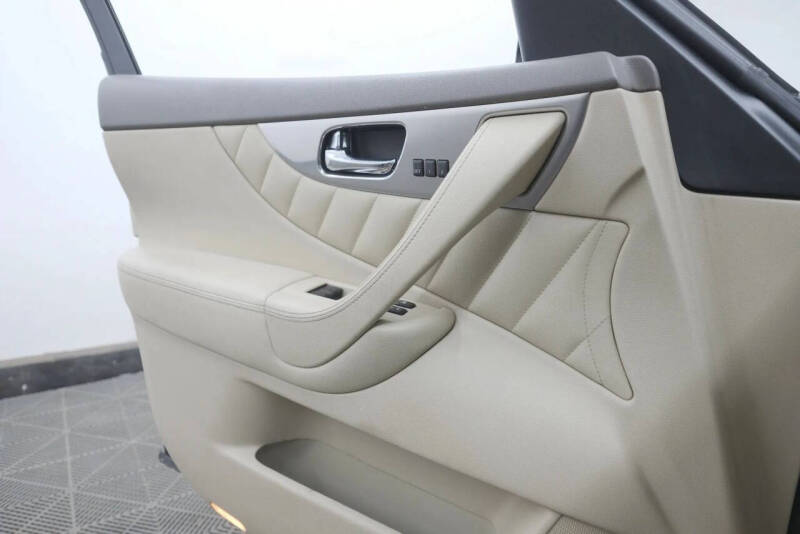2009 Infiniti FX35