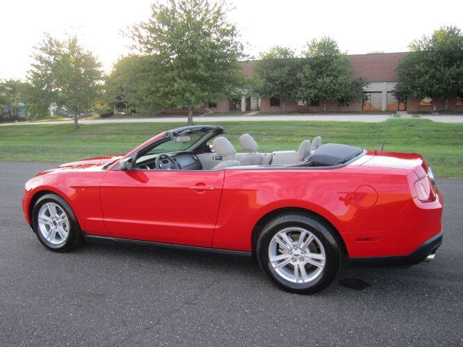 2011 Ford Mustang V6