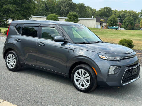 2020 Kia Soul for sale at ECONO AUTO INC in Spotsylvania VA