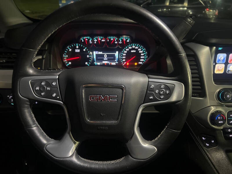 2017 GMC Yukon XL SLT