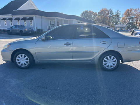 2005 Toyota Camry for sale at Beckham's Used Cars in Milledgeville GA