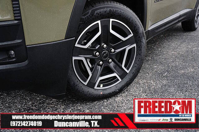 2026 Jeep Cherokee Laredo
