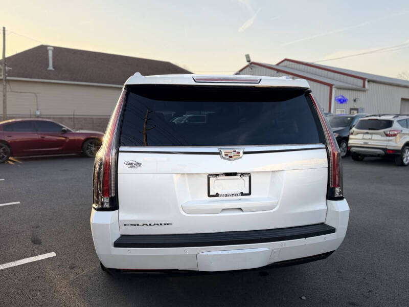 2017 Cadillac Escalade ESV Premium Luxury