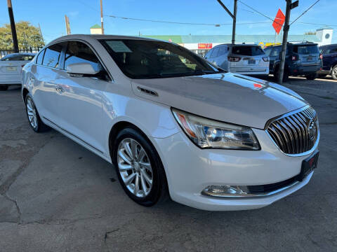 2015 Buick LaCrosse for sale at EAGLE AUTO SALES in Corsicana TX