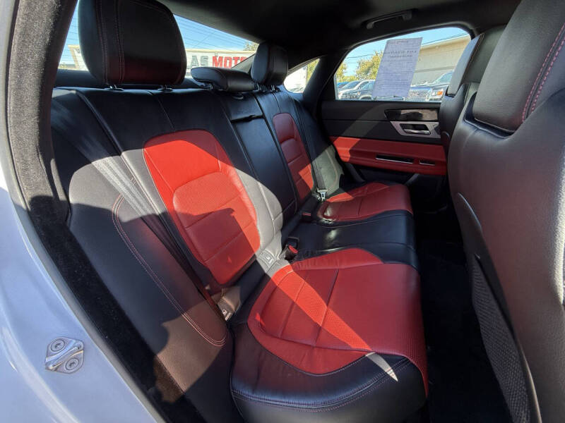 2016 Jaguar XF R-Sport