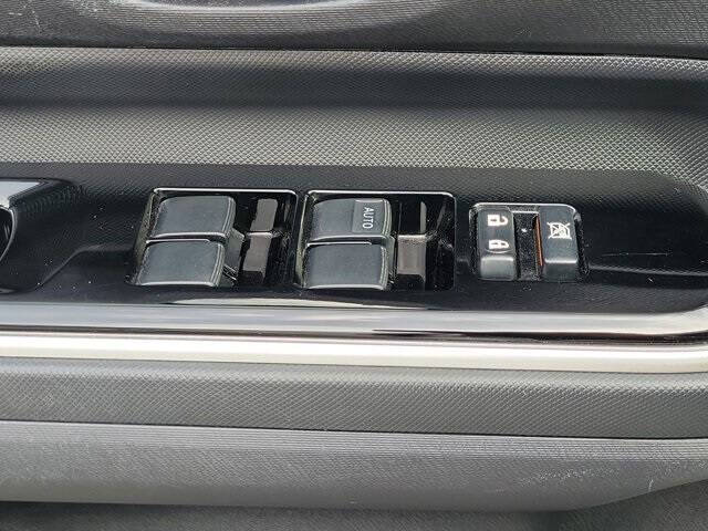 2016 Toyota Prius c Two