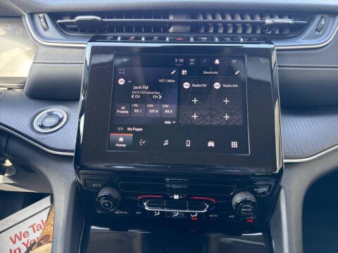 2023 Jeep Grand Cherokee L Laredo