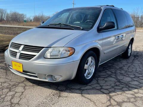 2006 Dodge Grand Caravan for sale at Sunshine Auto Sales in Menasha WI