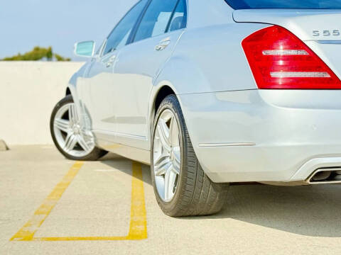 2011 Mercedes-Benz S-Class S 550