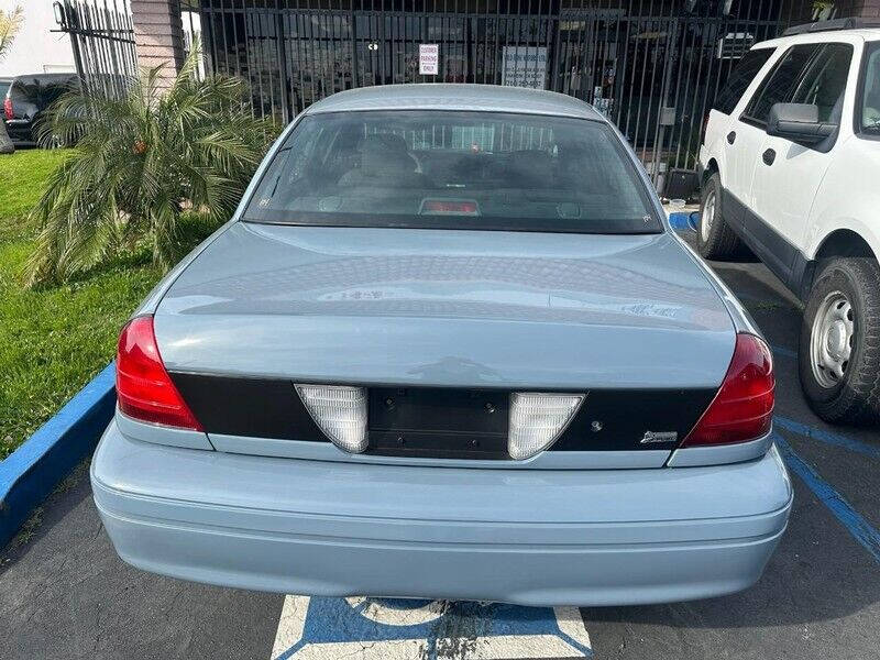 2009 Ford Crown Victoria Police photo 11