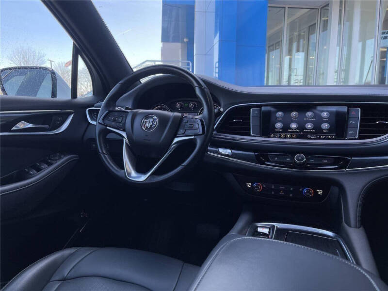 2023 Buick Enclave Essence