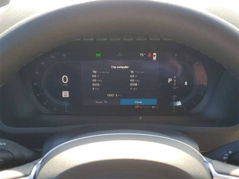 2025 Volvo XC90 B6 Core Bright Theme