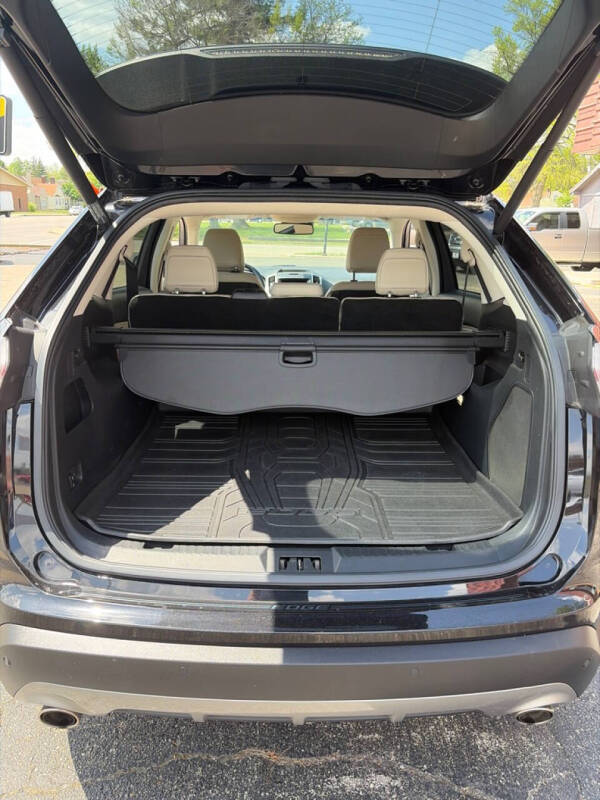 2020 Ford Edge Titanium
