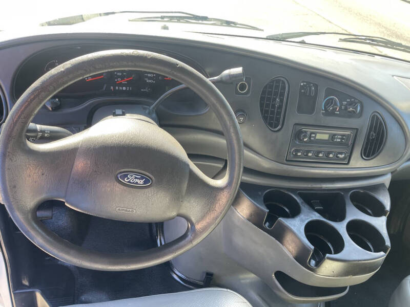 2008 Ford E-Series E-250