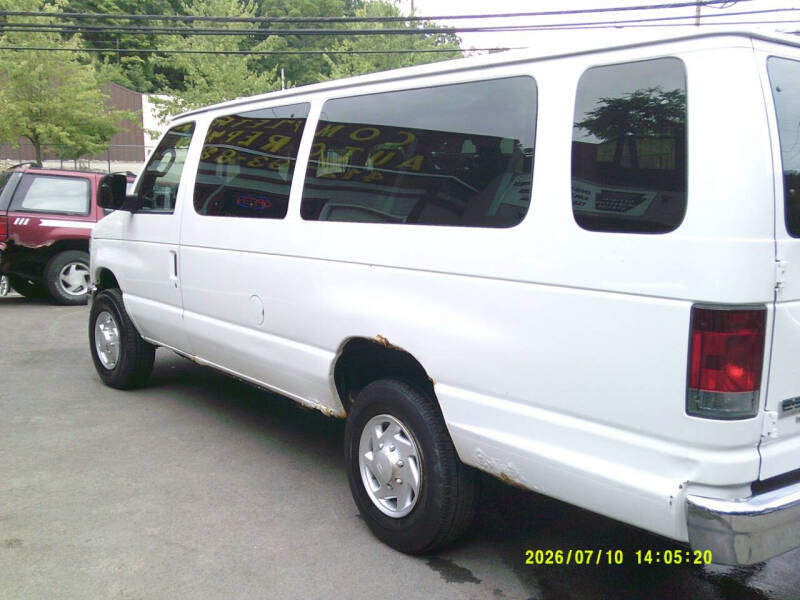 2011 Ford E-Series E-350 SD XLT