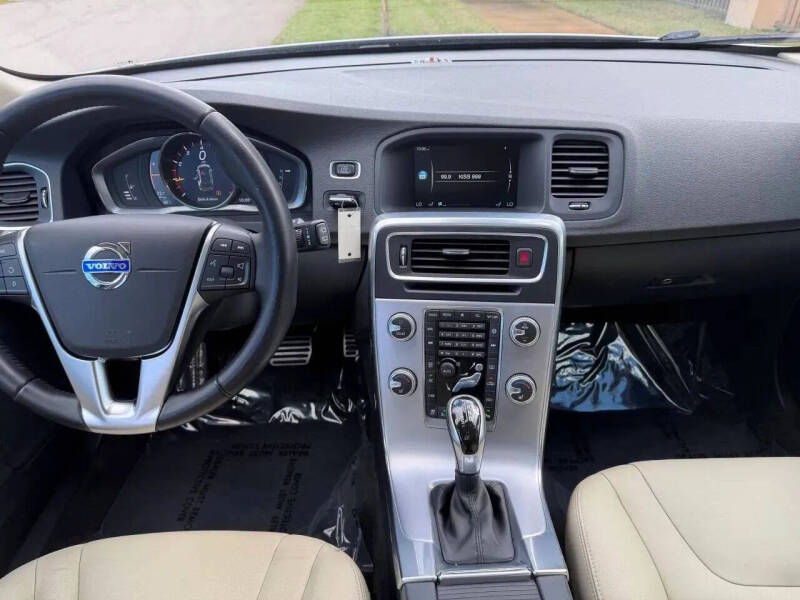 2017 Volvo V60 T5 Premier