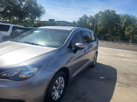 2017 Chrysler Pacifica Touring