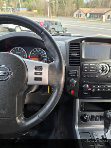 2012 Nissan Pathfinder LE