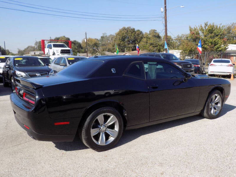 2019 Dodge Challenger SXT
