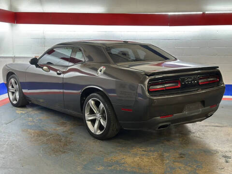 2015 Dodge Challenger SXT