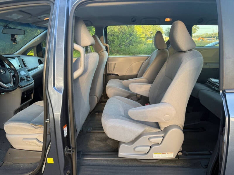 2015 Toyota Sienna L 7-Passenger