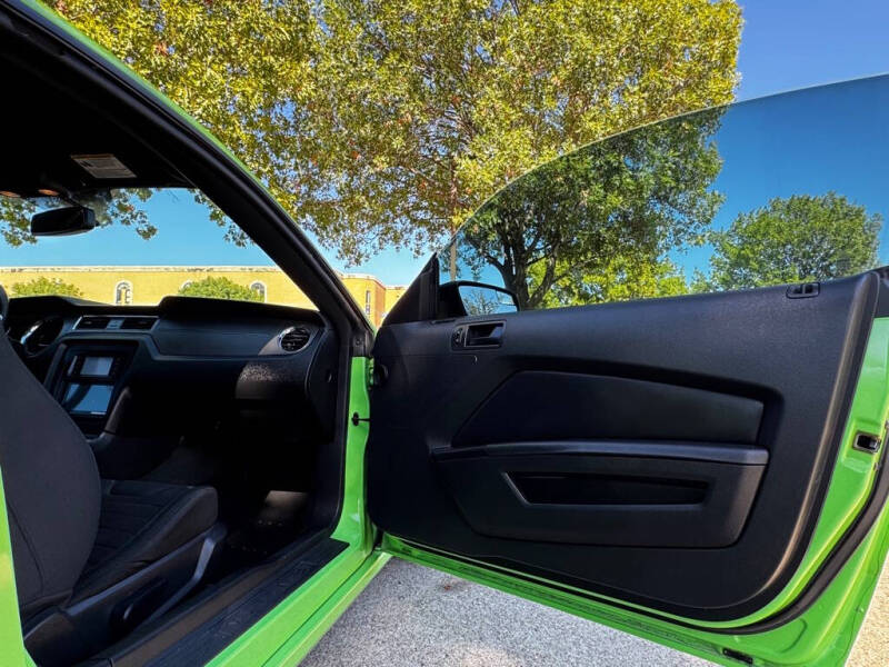 2014 Ford Mustang V6