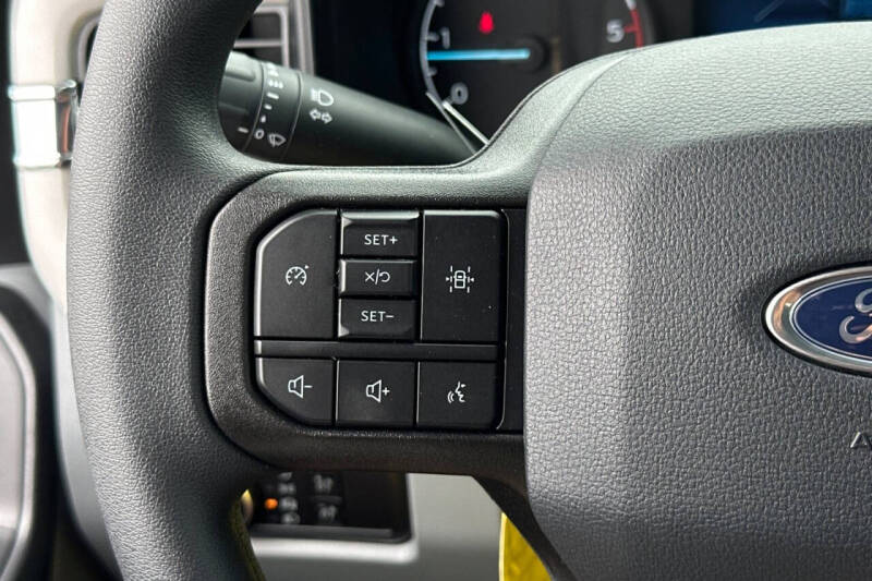 2025 Ford F-350 Super Duty XL