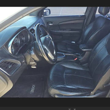 2013 Chrysler 200 Limited