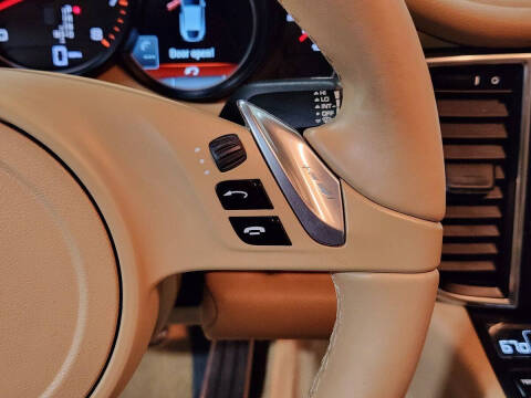 2014 Porsche Panamera 4