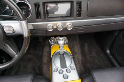 2004 Chevrolet SSR LS