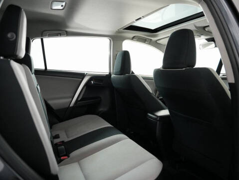 2017 Toyota RAV4 Hybrid XLE