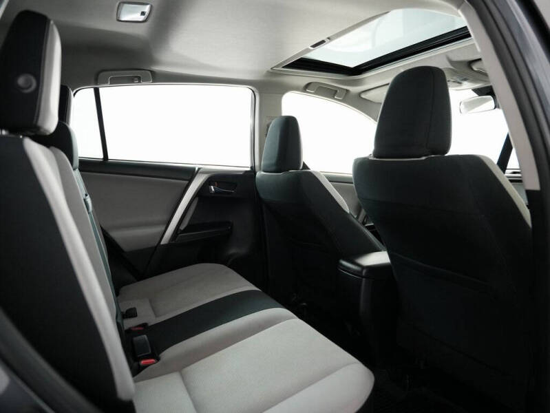 2017 Toyota RAV4 Hybrid XLE