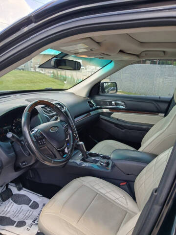 2017 Ford Explorer Platinum