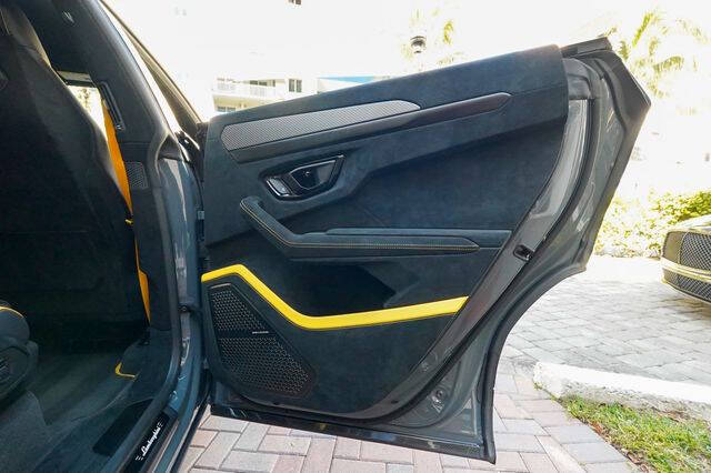 2023 Lamborghini Urus Performante