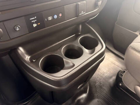 2022 Chevrolet Express 2500