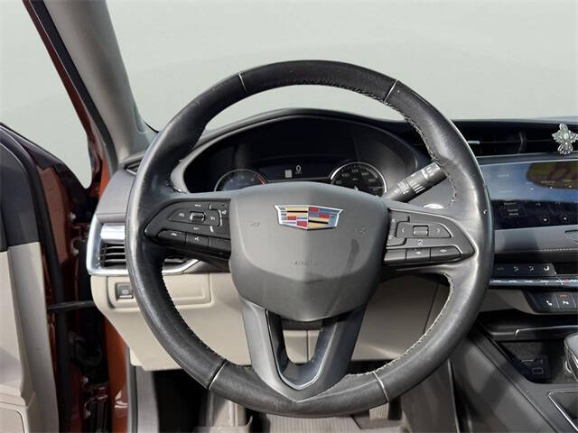 2019 Cadillac XT4 Luxury