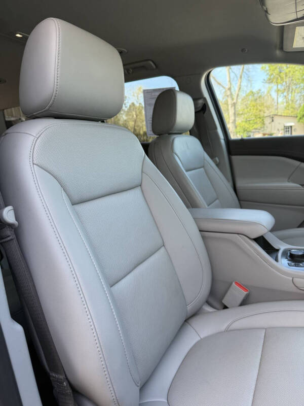2022 GMC Acadia SLT