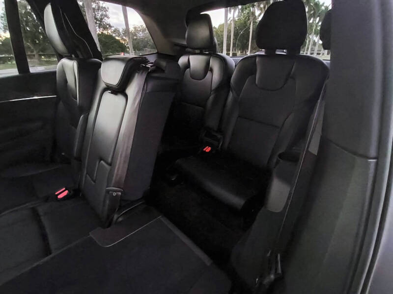 2020 Volvo XC90 T5 Momentum