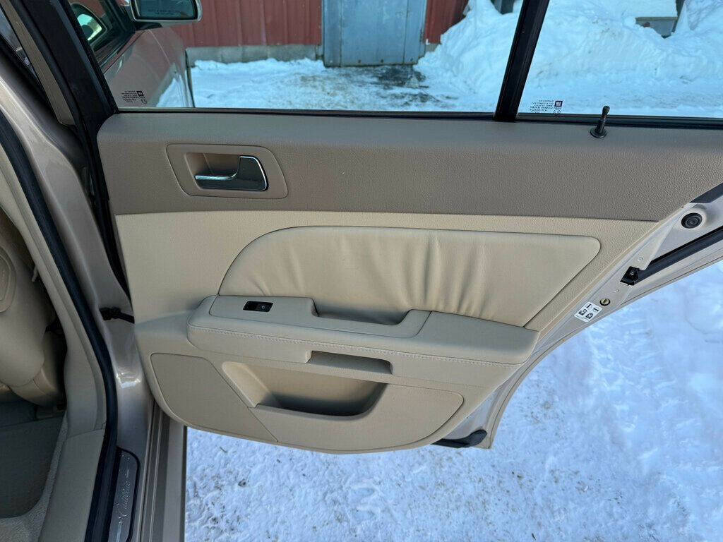 2006 Cadillac STS 43