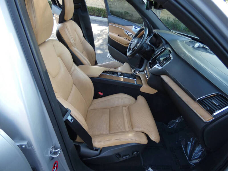 2019 Volvo XC90 T6 Inscription