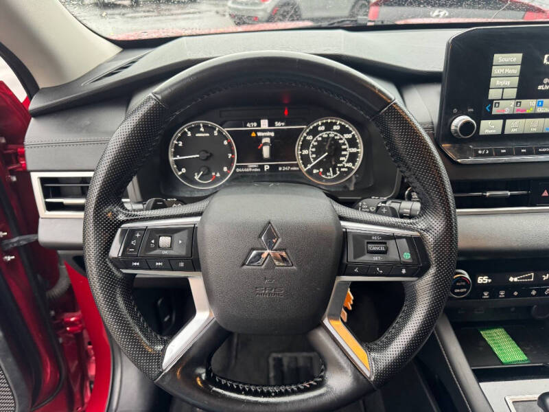 2022 Mitsubishi Outlander SE