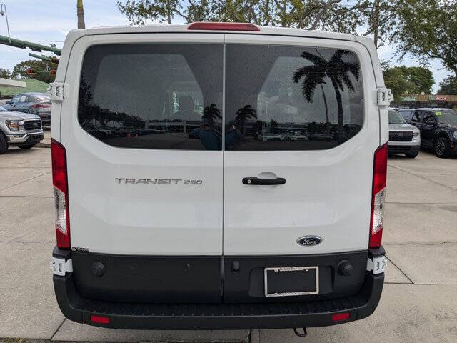2025 Ford Transit