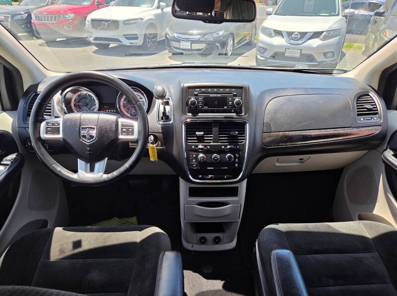 2016 Dodge Grand Caravan American Value Package