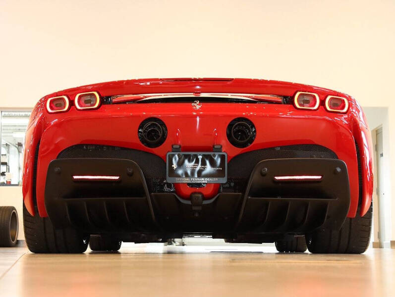 2022 Ferrari SF90 Spider