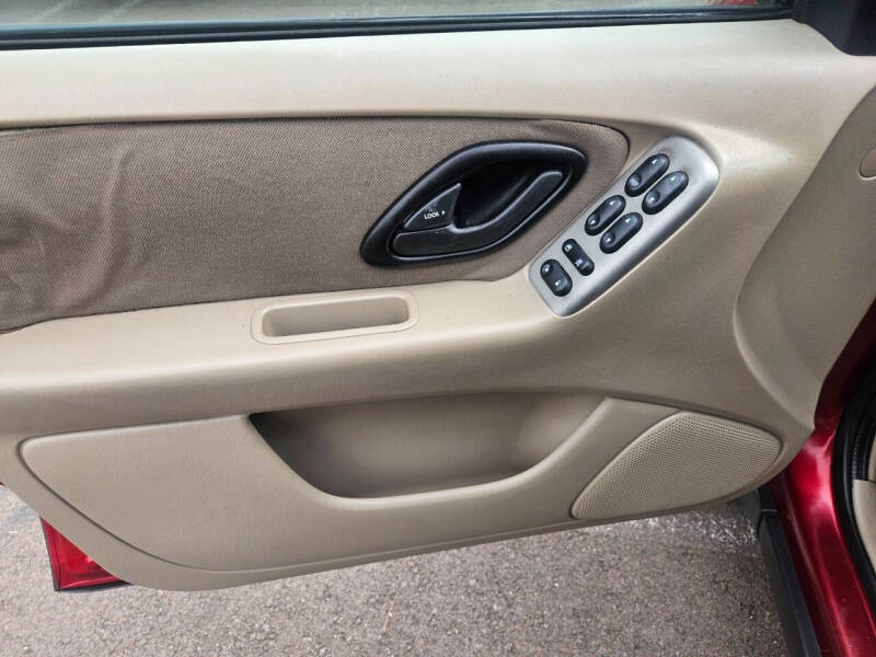 2004 Ford Escape XLT